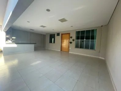 Casa com 3 Quartos à venda, 175m² no Alto Umuarama, Uberlândia
