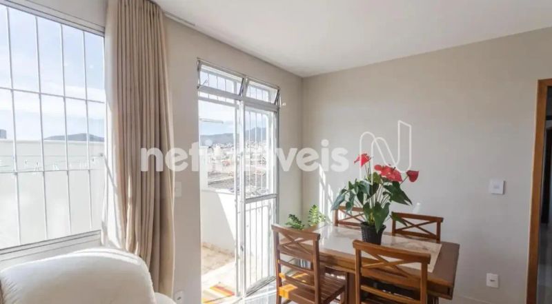 Apartamento com 3 quartos — Sagrada Família, Belo Horizonte