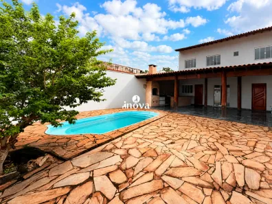 Casa com 4 Quartos à venda, 163m² no Beija-Flor, Uberaba