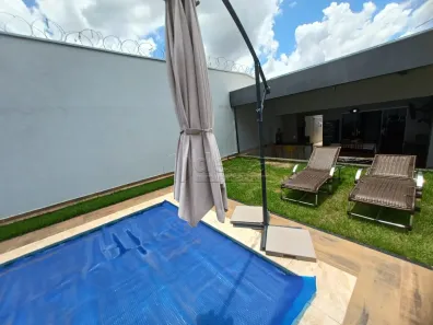 Casa com 3 Quartos à venda, 180m² no Cidade Jardim, Uberlândia