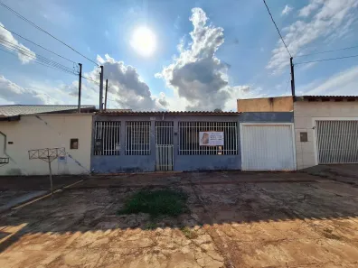 Casa com 3 Quartos para alugar, 137m² no Conjunto José Abrão, Campo Grande