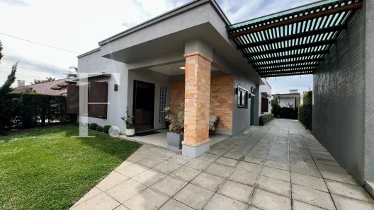 Casa com 4 Quartos à venda, 197m² no Centro, Xangri-Lá