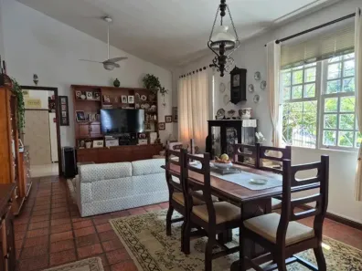 Casa com 4 Quartos à venda, 540m² no Itacorubi, Florianópolis