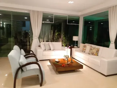 Sobrado com 3 Quartos à venda, 315m² no Nova Uberlândia, Uberlândia