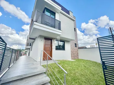 Sobrado com 3 Quartos à venda, 183m² no Tingui, Curitiba