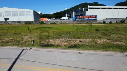 Lote/Terreno à venda, 900m² no Beira Rio, Biguaçu