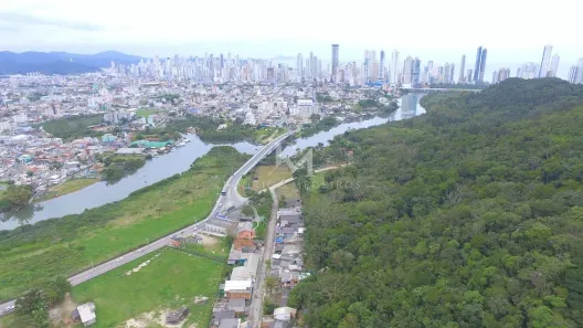 Lote/Terreno à venda, 30825m² no São Francisco de Assis, Camboriú