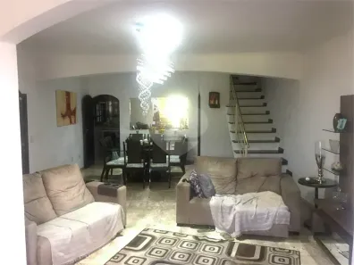 Sobrado com 3 Quartos à venda, 215m² no Jardim Avelino, São Paulo