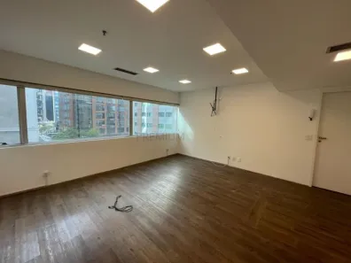 Sala Comercial para alugar, 64m² no Vila Olímpia, São Paulo