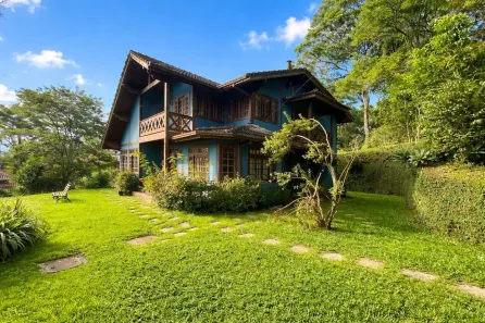 Casa de Condomínio com 4 Quartos à venda, 300m² no Itaipava, Petrópolis