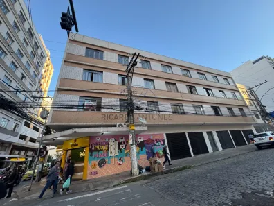 Apartamento com 3 Quartos para alugar, 119m² no Centro, Juiz de Fora