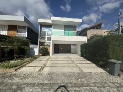 Casa de Condomínio com 4 Quartos à venda, 241m² no Itararé, Campina Grande