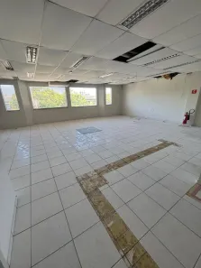 Ponto Comercial para alugar, 220m² no Jardim do Estádio, Santo André