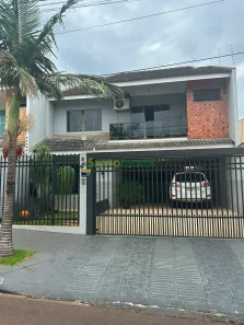 Sobrado com 4 Quartos à venda, 233m² no Jardim Real, Maringá