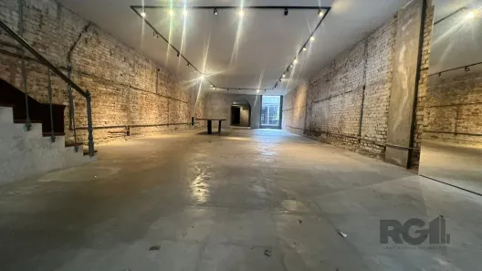 Prédio Comercial para alugar, 400m² no Independência, Porto Alegre