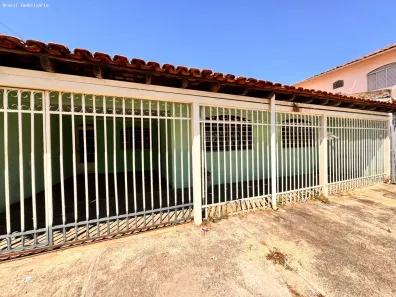 Casa com 4 Quartos à venda, 150m² no Santa Maria, Brasília