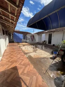 Prédio Comercial com 17 Quartos à venda, 237m² no Nossa Senhora Aparecida, Uberlândia