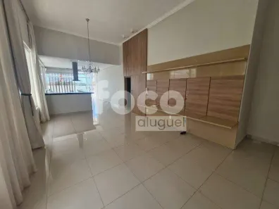 Casa de Condomínio com 3 Quartos para alugar, 200m² no Aclimação, Uberlândia