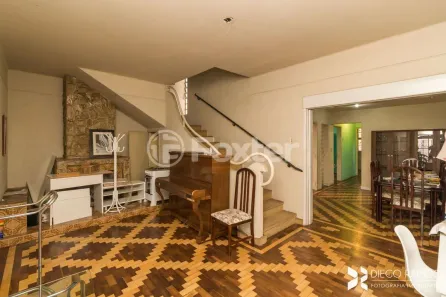 Casa com 6 Quartos à venda, 303m² no Rio Branco, Porto Alegre