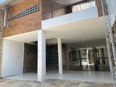 Casa com 5 Quartos à venda, 460m² no Cordeiro, Recife
