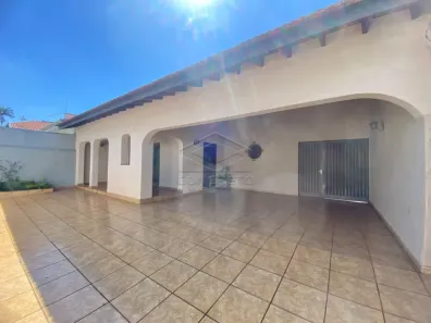 Casa com 3 Quartos à venda, 180m² no Jardim Maria Luiza I, Jaú