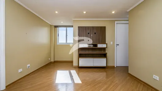 Apartamento com 2 Quartos para alugar, 62m² no Centro, Curitiba