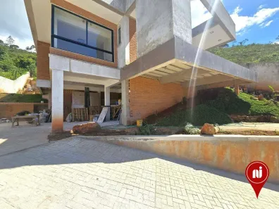 Casa de Condomínio com 4 Quartos à venda, 271m² no Ville de Montagne, Nova Lima