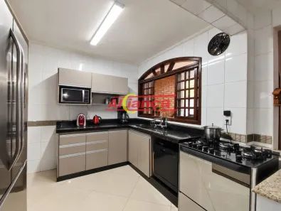 Casa com 3 Quartos à venda, 220m² no Vila Augusta, Guarulhos
