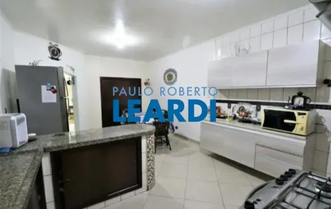 Sobrado com 3 Quartos à venda, 234m² no Vila Gilda, Santo André