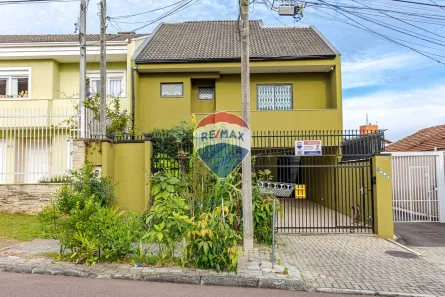 Sobrado com 3 Quartos para alugar, 135m² no Santa Cândida, Curitiba