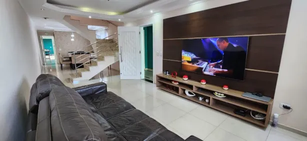 Sobrado com 4 Quartos à venda, 220m² no Jardim Santa Mena, Guarulhos