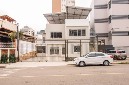 Ponto Comercial com 14 Quartos para alugar, 390m² no Centro, Pedro Leopoldo