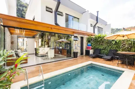 Casa de Condomínio com 5 Quartos à venda, 200m² no Maresias, São Sebastião