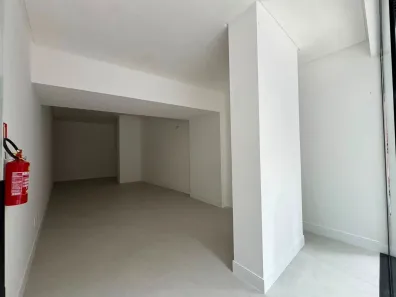 Ponto Comercial à venda, 75m² no Meia Praia, Itapema