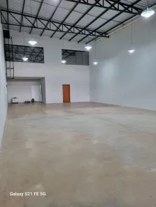 Galpão/Depósito/Armazém para alugar, 330m² no Grand Ville, Uberlândia