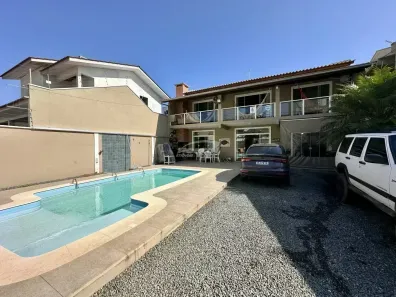 Casa com 3 Quartos à venda, 240m² no Itacolomi, Balneário Piçarras