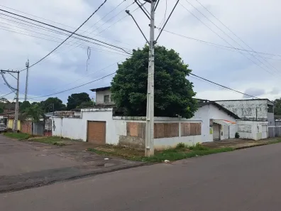 Casa com 4 Quartos à venda, 300m² no Lírio do Vale, Manaus