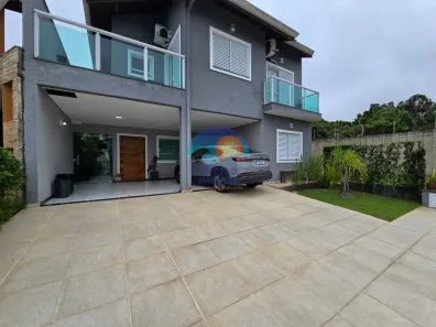 Casa de Condomínio com 4 Quartos à venda, 250m² no Jd São Francisco, Peruíbe