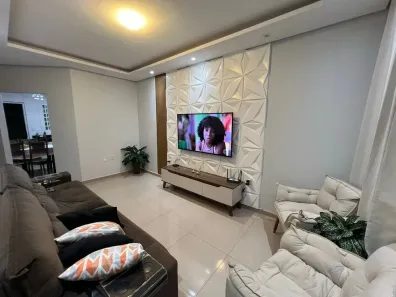 Casa com 2 Quartos à venda, 200m² no Recanto das Emas, Brasília