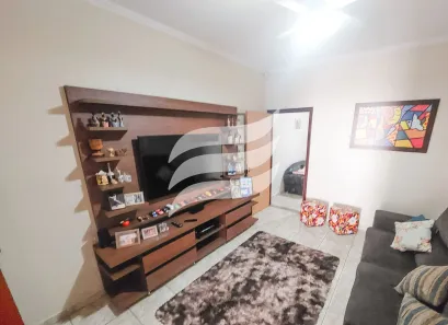 Casa com 3 Quartos à venda, 228m² no Jardim Brasil, Araçatuba