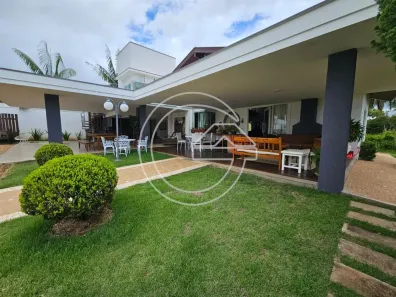 Casa com 3 Quartos para alugar, 10m² no Centro, Marília