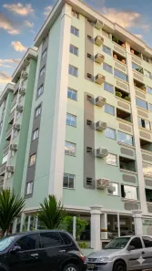 Apartamento com 2 Quartos à venda, 77m² no Barreiros, São José