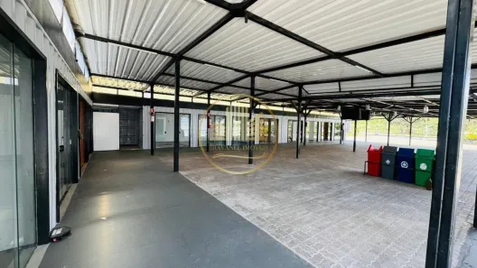 Sala Comercial para alugar, 590m² no Loteamento Parque Industrial, Jundiaí