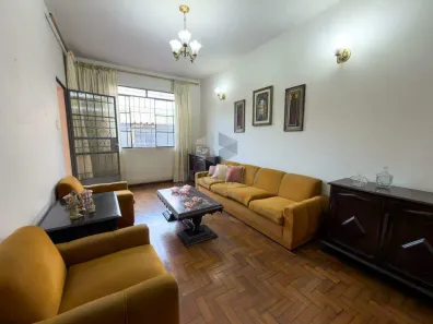 Casa com 3 Quartos à venda, 210m² no Santa Efigênia, Belo Horizonte