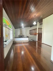 Sobrado com 6 Quartos à venda, 328m² no Dos Casa, São Bernardo do Campo