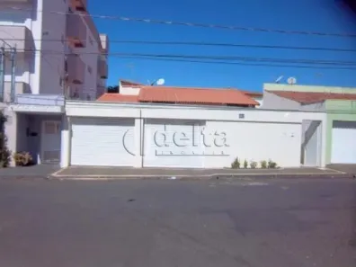 Casa com 3 Quartos à venda, 240m² no Santa Mônica, Uberlândia