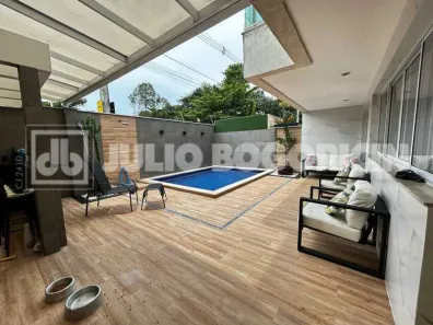 Casa de Condomínio com 5 Quartos à venda, 209m² no Recreio dos Bandeirantes, Rio de Janeiro