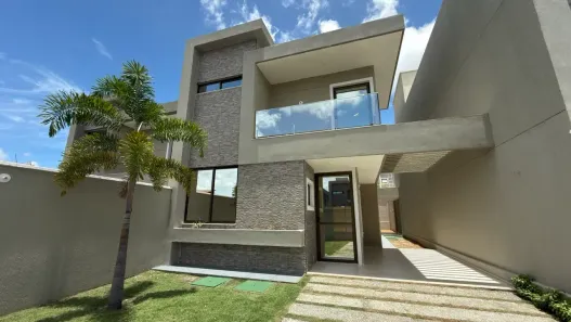 Sobrado com 4 Quartos à venda, 180m² no Urucunema, Eusébio