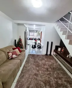 Sobrado com 2 Quartos à venda, 62m² no Nova Palhoça, Palhoça