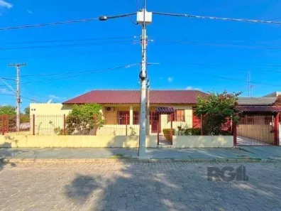 Casa com 4 Quartos à venda, 200m² no Restinga, Porto Alegre